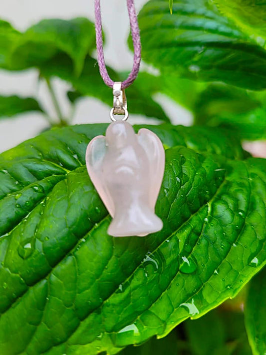 Rozekwarts: Engelen hanger + ketting voor onvoorwaardelijke liefde